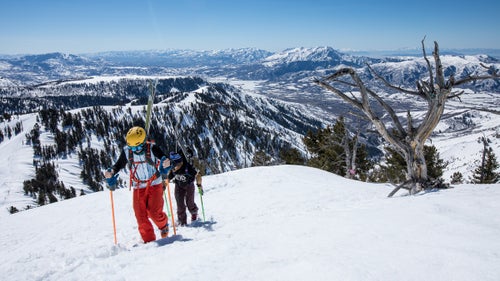 Testers hike up James Peak, inside the resort’s boundaries. The hike gives skiers the opportunity to test the boots’ walk mode, plus the weight of the boots, skis, and bindings. The skiing off the top is usually pretty damn good, too.