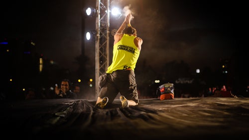 Lucas Gaona thanks the crowd after failing to tackle the last problem of the finals.