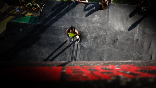 Last weekend, the North Face’s Chile brand put on Latin America’s biggest—and loudest, and rad-est, and rowdiest—bouldering competition. The event is called “Master de Boulder,” and from March 24 to 25, it showcased some of the world’s top climbing talent in the Chilean capital of Santiago.

Big-name competitors included Alex Honnold, Emily Harrington, Alex Megos (Germany), Cedar Wright, Valentina Aguado (Argentina), and Daniel Woods. But in the end, what made the competition stand out was its atmosphere: glowing Santiago Sunsets; wickedly supportive spectators; and the backdrop of the Andes Mountains. 

Taking first place for the women was Argentina’s Valentina Aguado. For men, it was Alex Megos. The whole event ended fiesta-style, with a party in Casa Boulder, a local bouldering gym.

Photo: Ronny Escobar (Chile) stares up at his first problem of the finals. He didn't podium, but placed fourth in the 2016 edition of Master of Boulder.