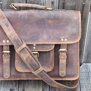 This bag should be the next piece of office gear that you purchase.