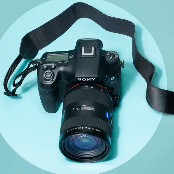 The Sony a99 II has an incredible ISO max of 102,400, in addition to providing perfectly crisp imagery during any adventure.