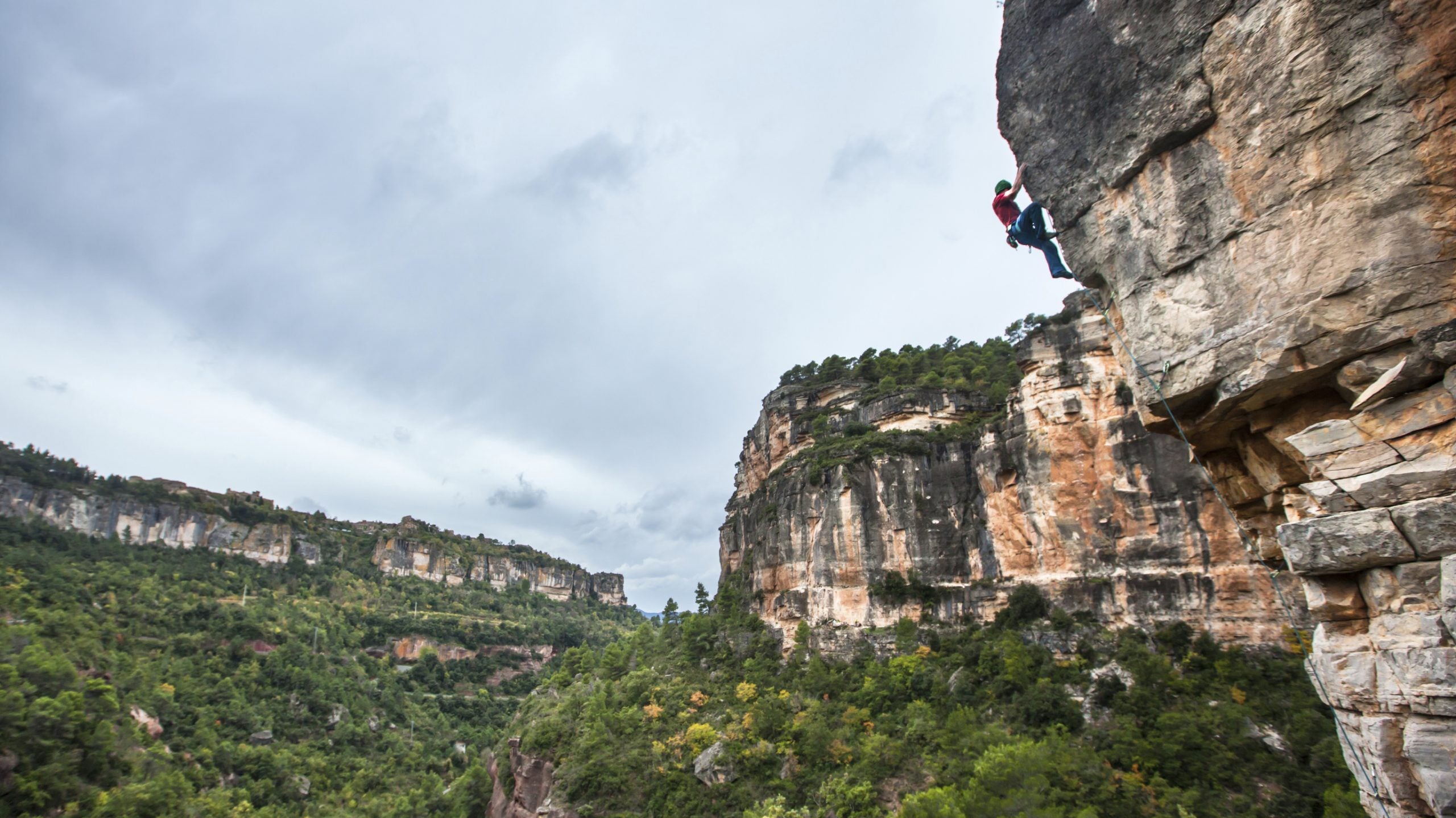 Spain has quickly become one of the world's top climbing destinations, offering diverse rock types, challenging routes, and incredible views.