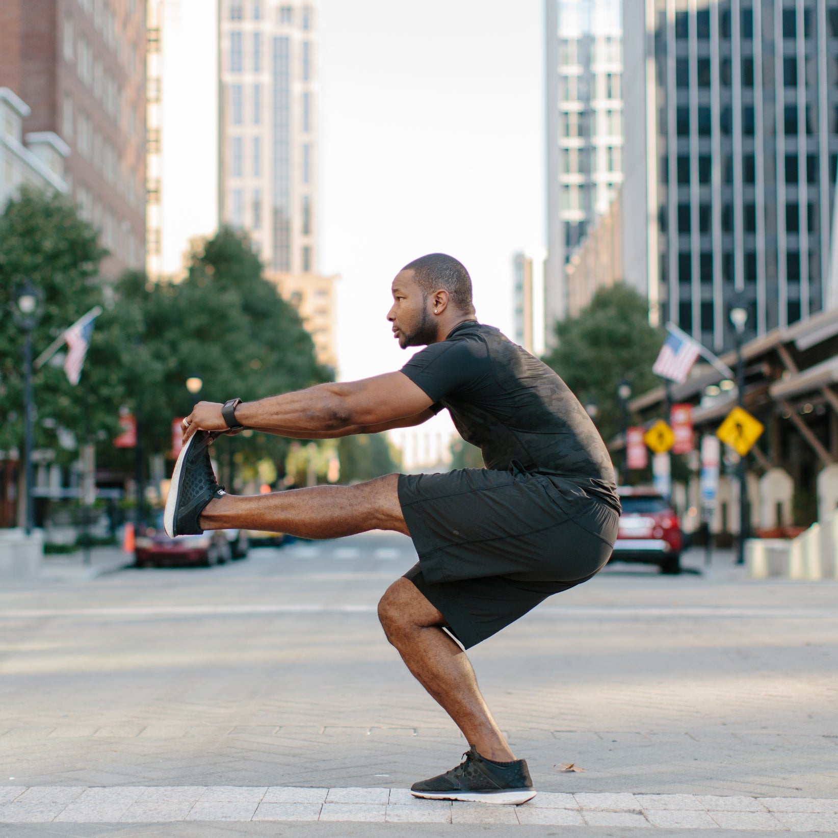 Chair single leg discount squat