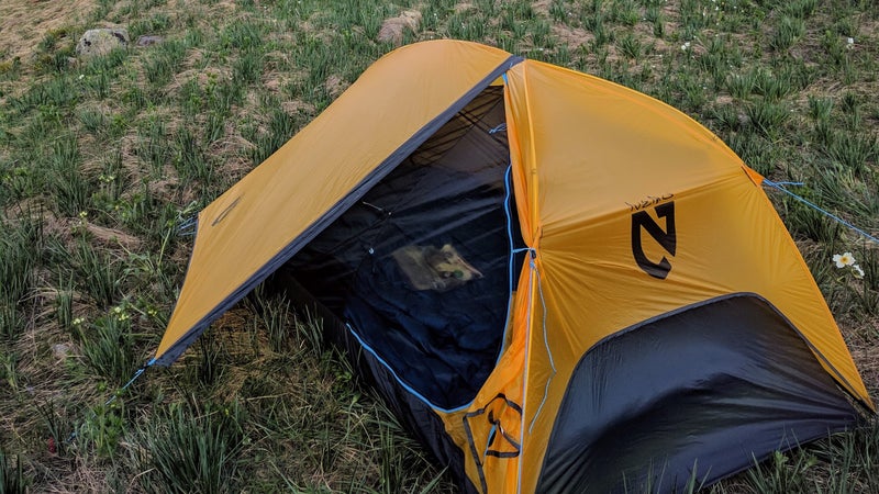 The large U-shaped cutout in the fly at the head of the tent works as a vent, facilitating excellent ventilation, but keeping the rain out.