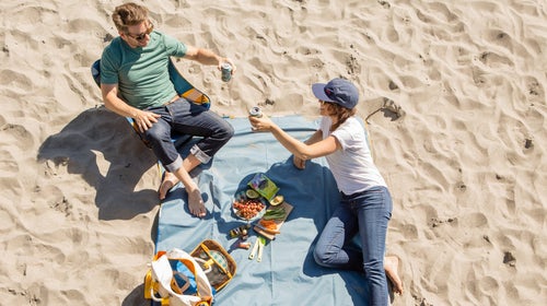 Alite's 28-liter cooler pack is a stylish, easy-to-use, quality cooler backpack perfect for a light picnic.