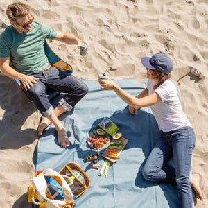 Alite's 28 liter cooler pack is a stylish, easy-to-use, quality cooler backpack perfect for a light picnic.