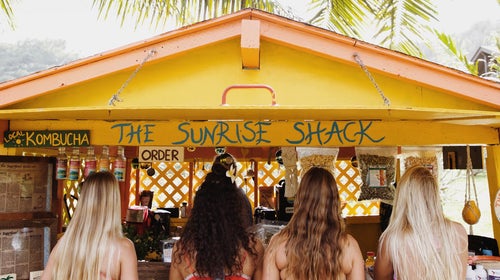 You don't need a fancy building to make a fancy product. Hawaii's Sunrise Shack serves some of Oahu's most fresh and nutritious superfoods.