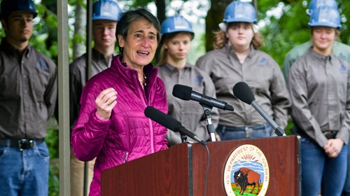 Jewell at an event with members of the Northwest Youth Corps in 2013 at Oaks Bottom Wildlife Refuge in Oregon.