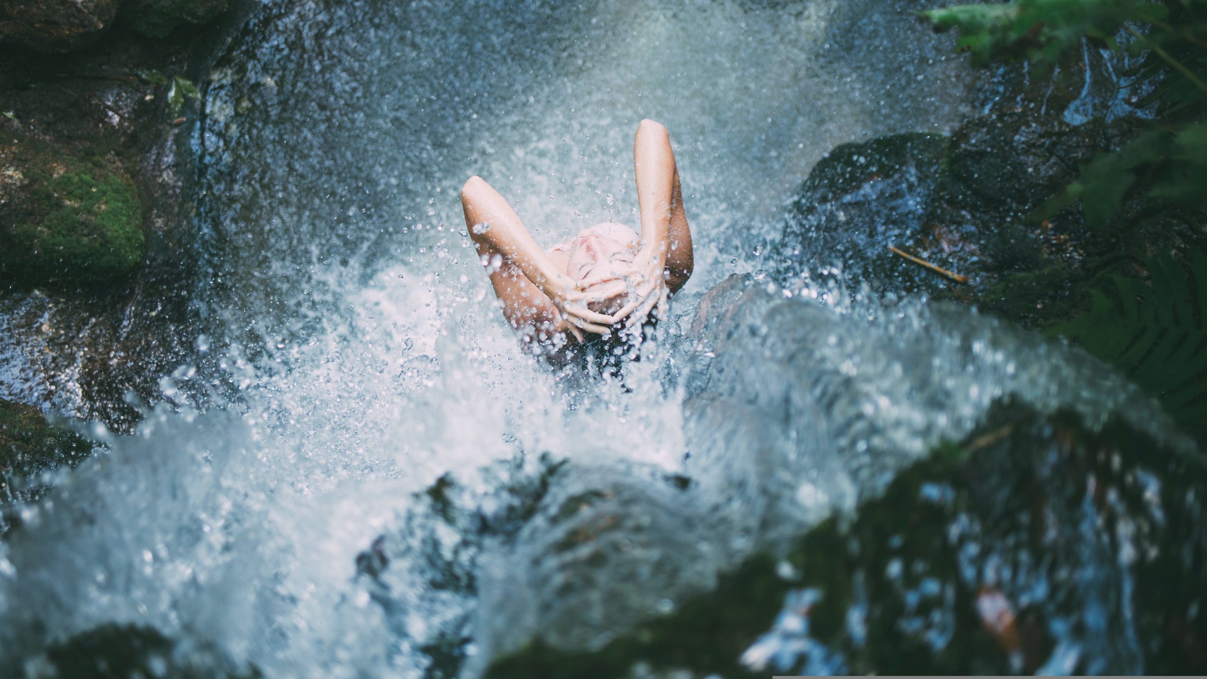 Face wipes, mini packs of laundry detergent, and lip balm are a few products that help you feel fresh while living on the road.