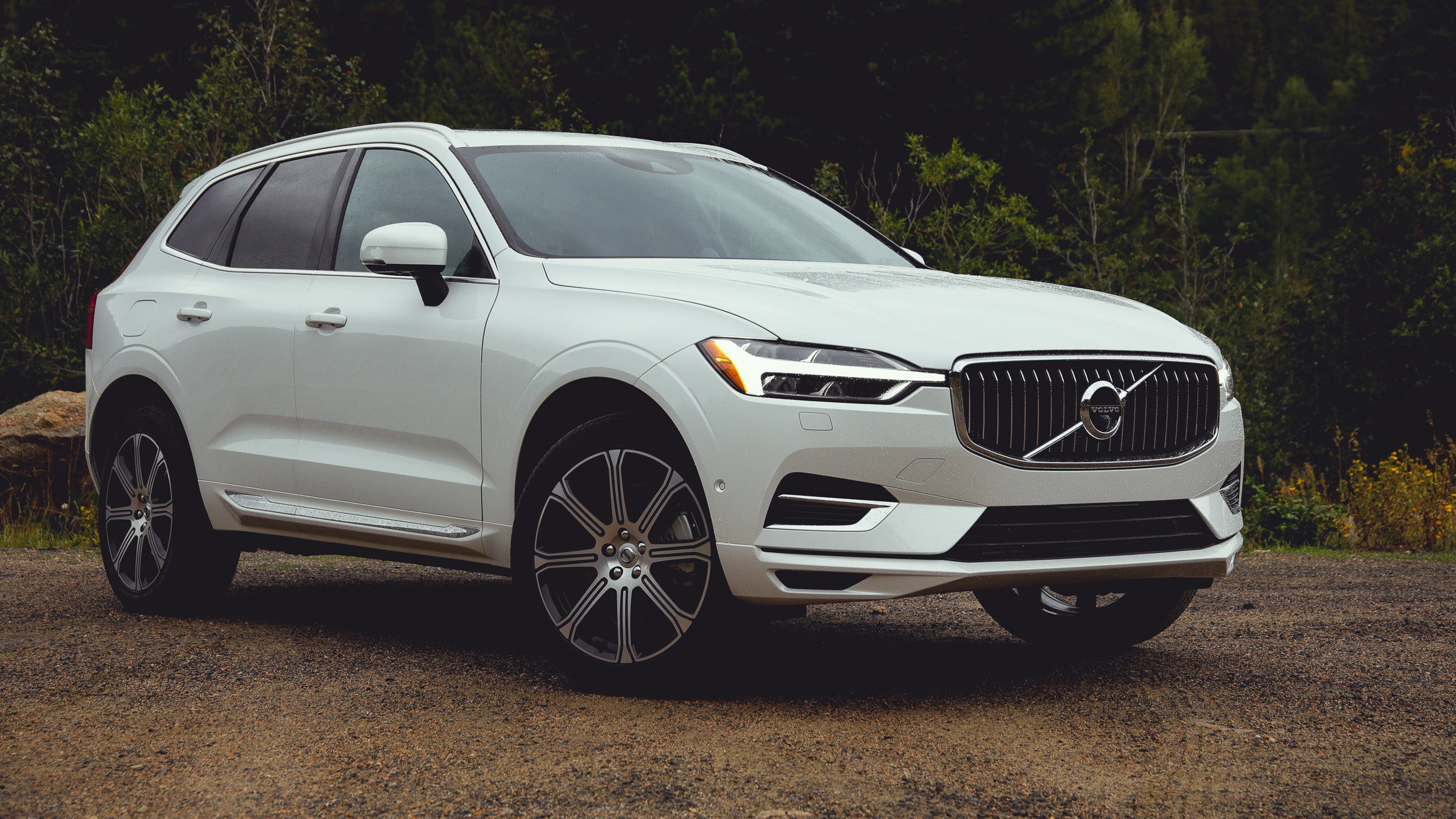 Ready to graduate from your Outback? You'll appreciate the additional refinement, design, and performance of this XC60.