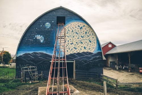 The number of quaint barns that dot Vernont鈥檚 countryside is staggering. This one was too interesting not to stop and snap a photo.