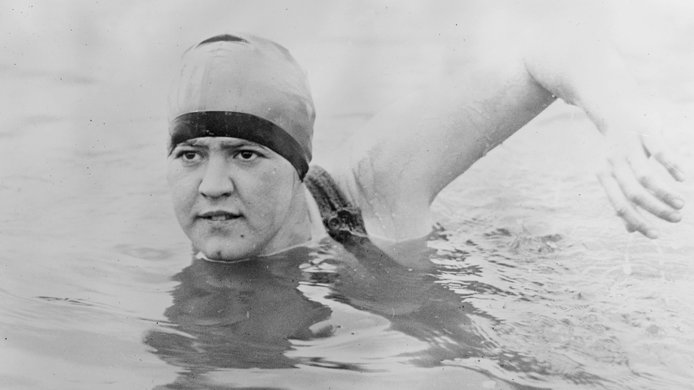 Gertrude Ederle Dominating the English Channel pic