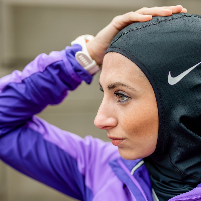 Distinción Lógicamente mareado Testing the Nike Pro Hijab - Outside Online