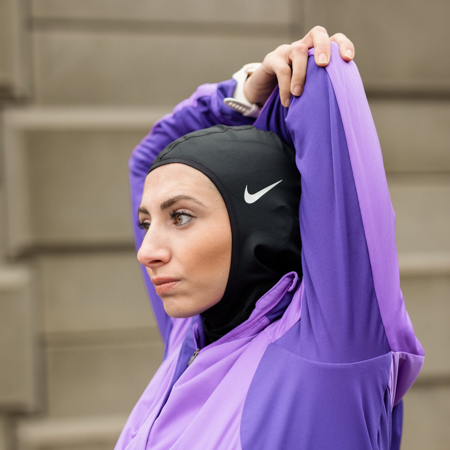 Makkelijk te gebeuren zwaar Maan oppervlakte Testing the Nike Pro Hijab - Outside Online