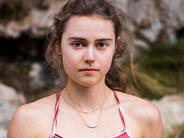 Hayes preparing for her attempt of La Rambla in Siurana, Spain.