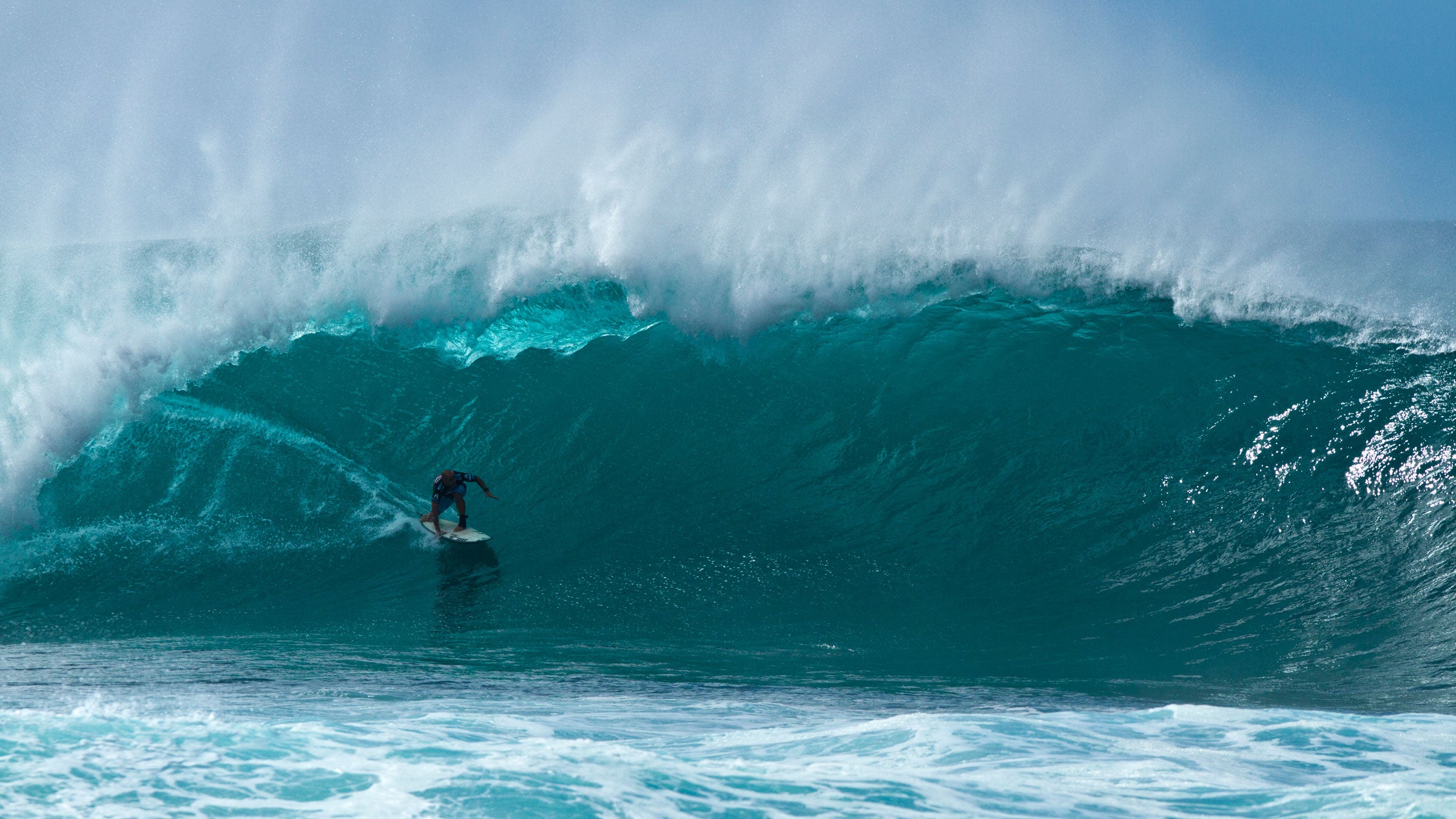 Women Surfers Can Finally Compete at Pipeline Pro