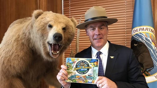 The angle makes it a little hard to notice, but look closely, and it's there. Come on dude.