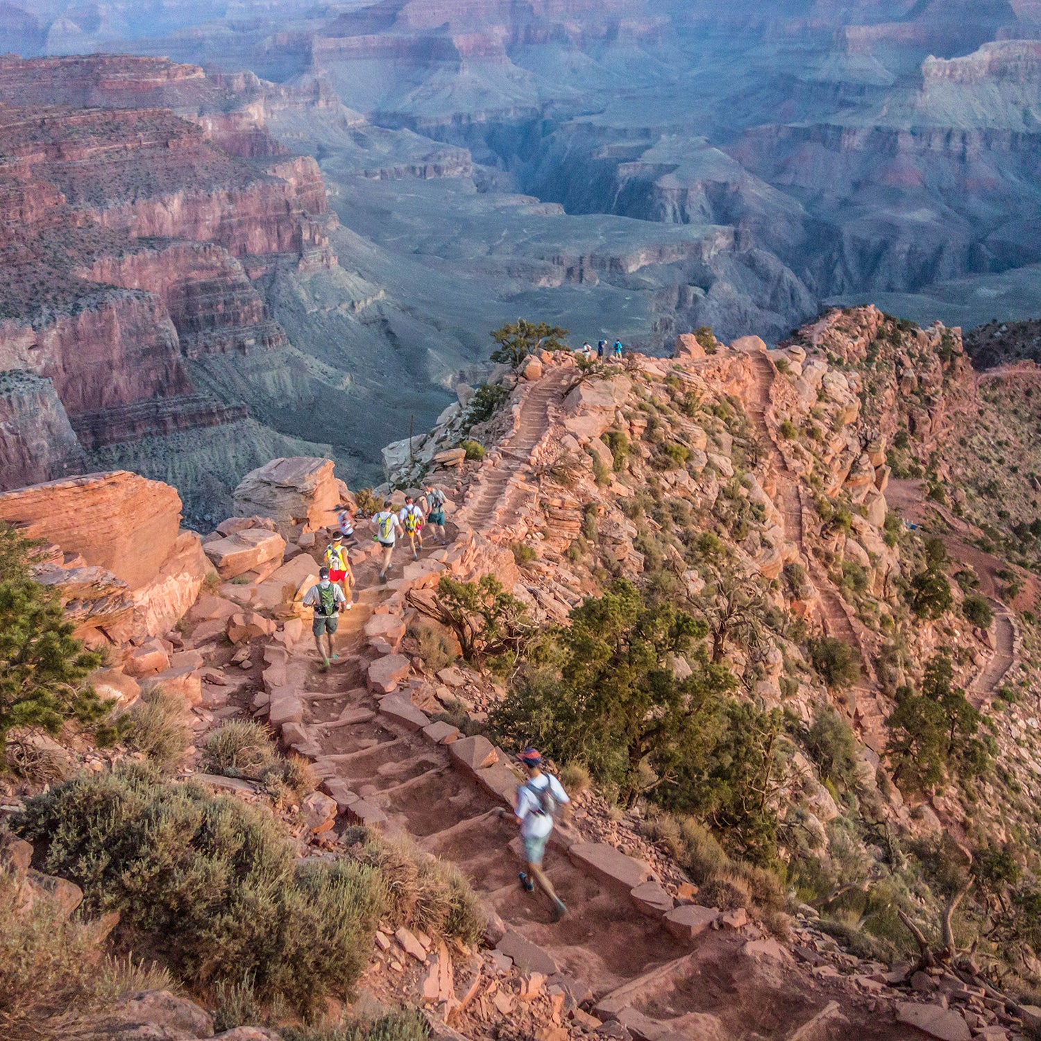 Grand canyon rim outlet to rim hike distance