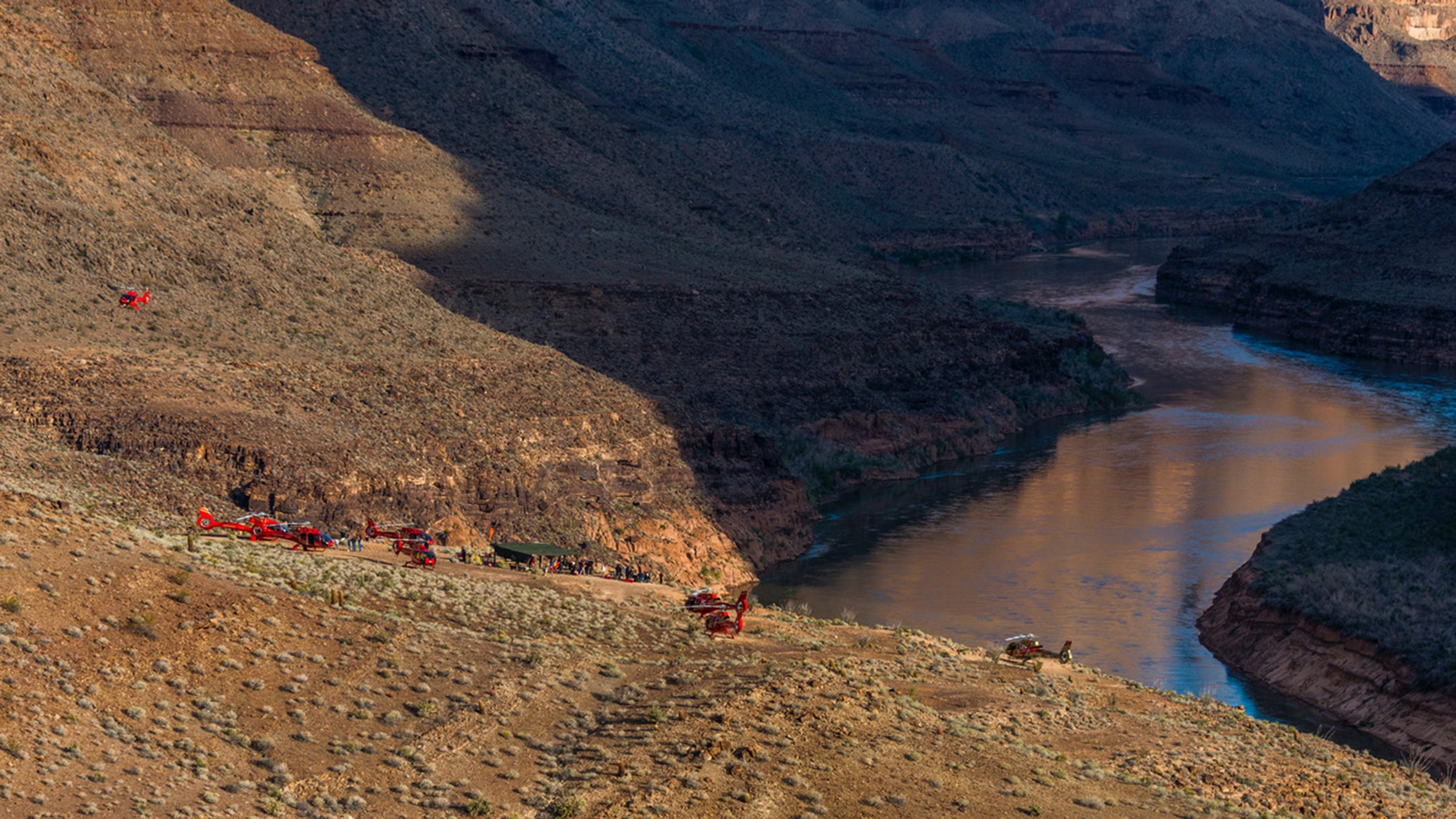 CHRISTMAS IN LAS VEGAS  Grand Canyon Helicopter Tour Serenity