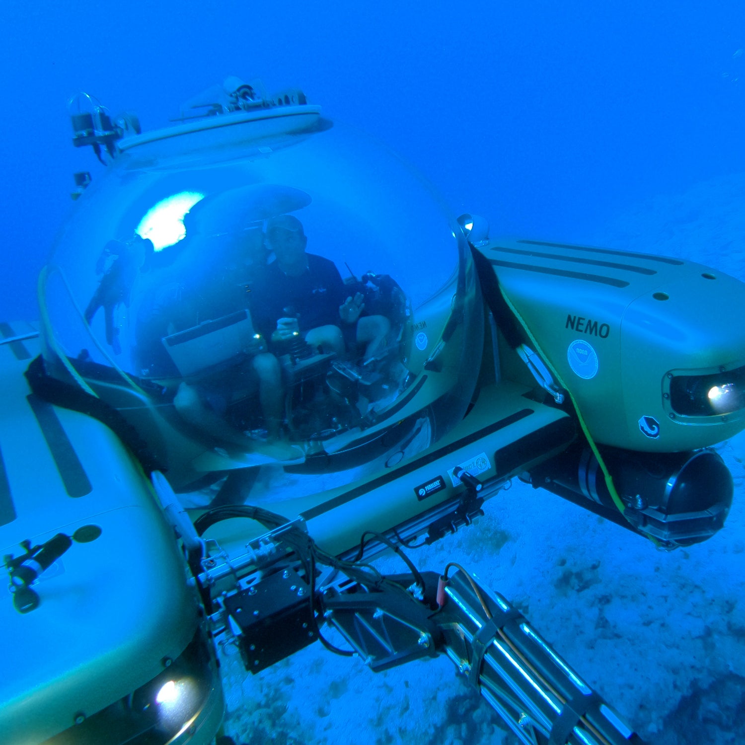 Darrell Miklos and crew with their submarine.