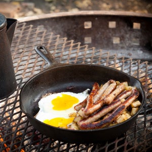 You don’t need to be a pro to pull off a fantastic camp breakfast.