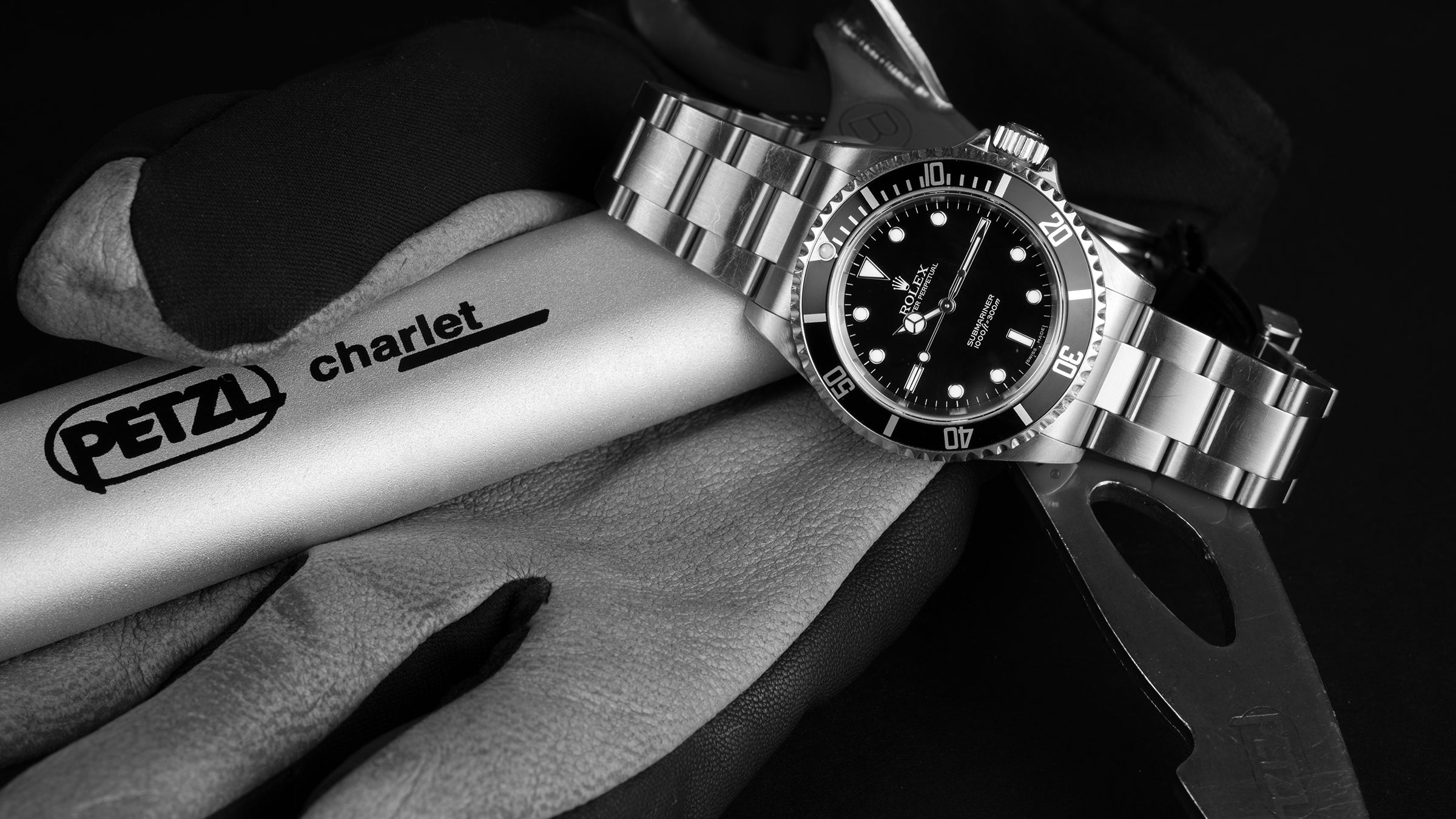 An analog dive watch won’t suddenly quit on you while you’re gawking at a shark.