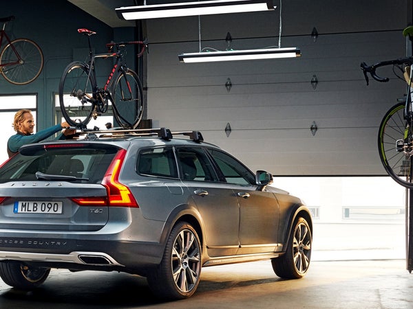 People love carrying bikes on cars. But, wouldn't loading it onto a hitch rack be easier?