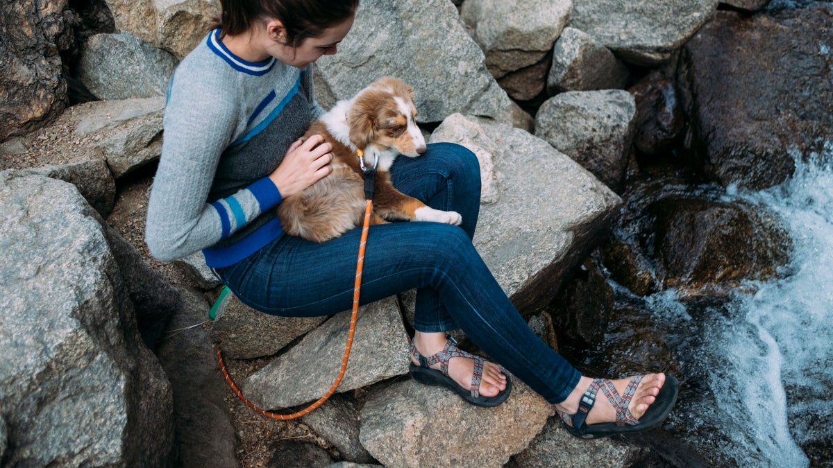 5 Women’s Shoes for Warm-Weather Travel