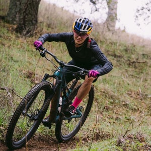 The Stumpjumper Comp Carbon 27.5 is here. We reviewed it.