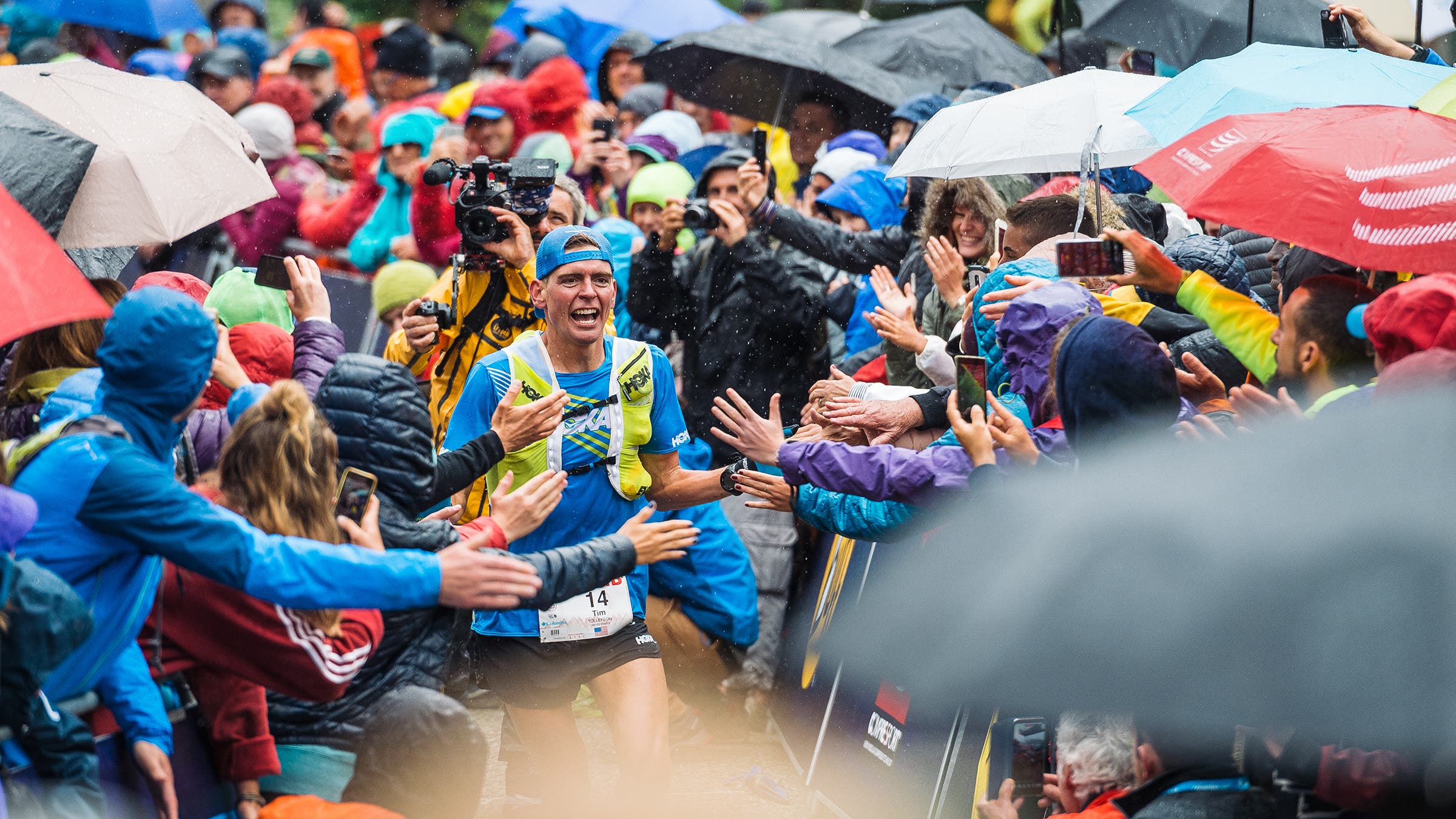 What the Pros Wear (and Eat) During UTMB
