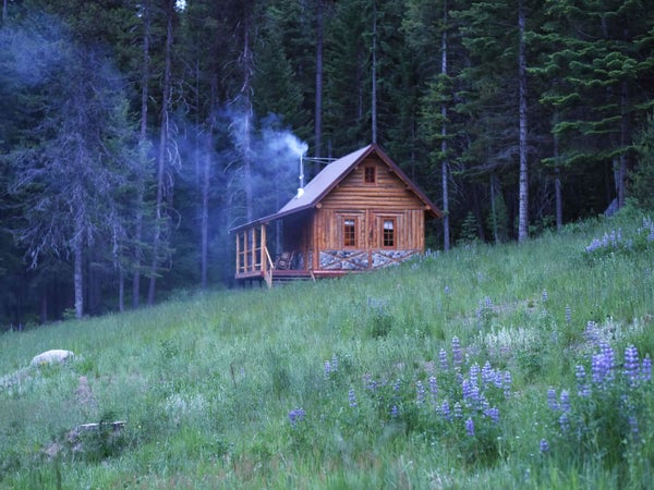 Minam River Lodge is one of these ten hotels that are both stunning and eco-friendly.