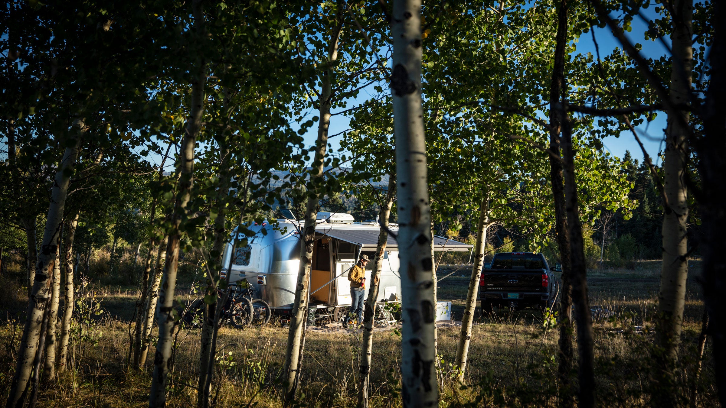 An introduction and a few friendly words to your campground neighbors will go a long way toward building connections rather than walls.