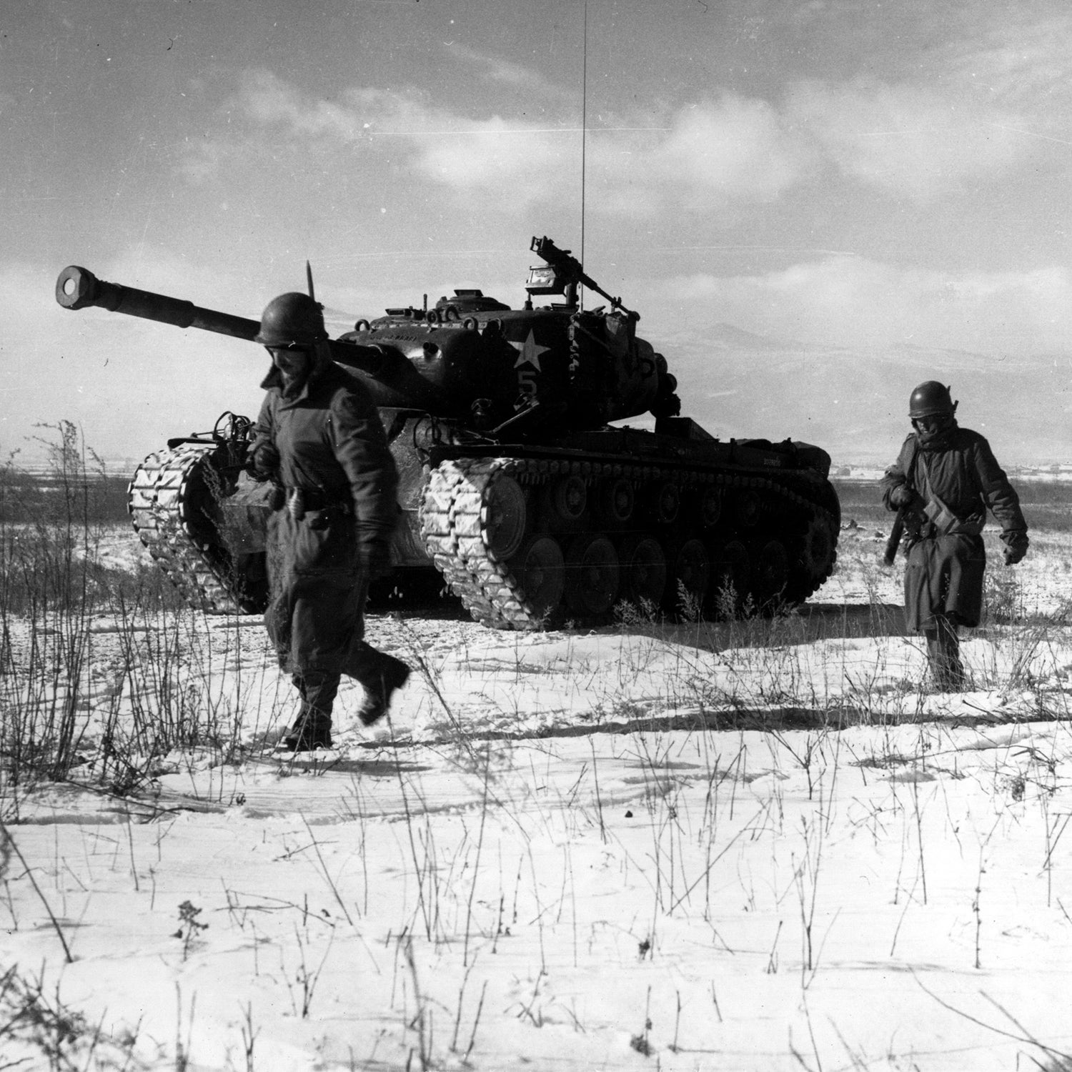 In the 1950 Battle of the Chosin Reservoir, U.S. Marines fought Chinese soldiers in North Korea’s mountains during the Korean War.