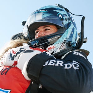 Shea Holbrook helped carry cyclist Denise Mueller-Korenek to a world record last month. Here’s Holbrook’s account from behind the wheel. 