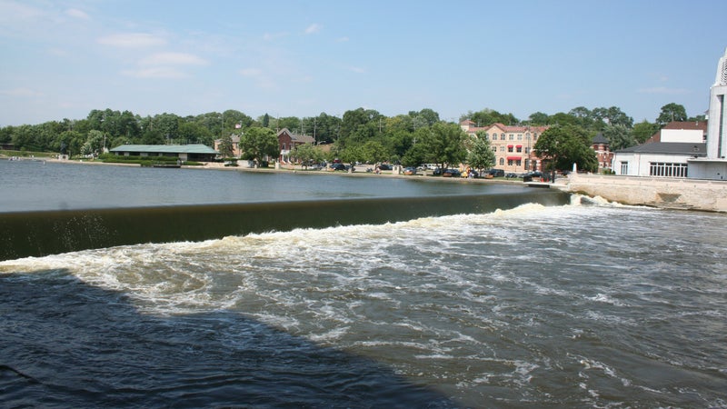 A dam on the Fox River.