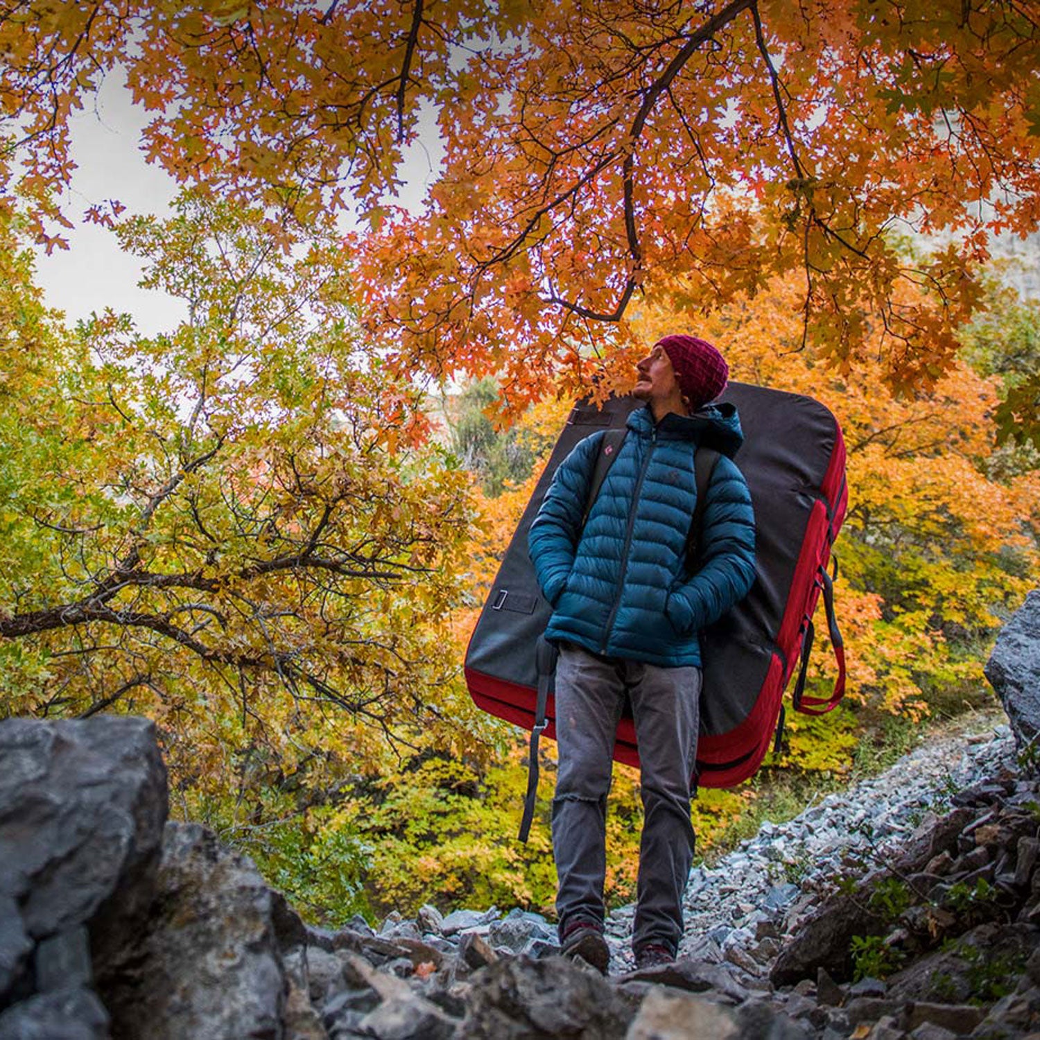 fall hiking outfit - An Unblurred Lady