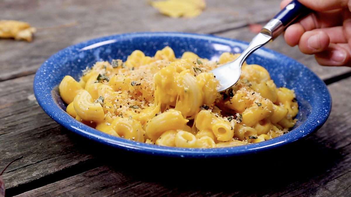 Pumpkin Mac and Cheese Recipe - Outside Online