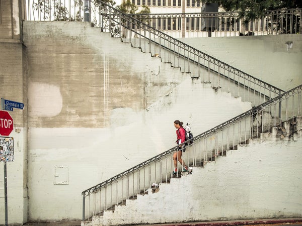Liz Thomas Fastpacking in urban LA - © Kevin Steele  / kevsteele.com