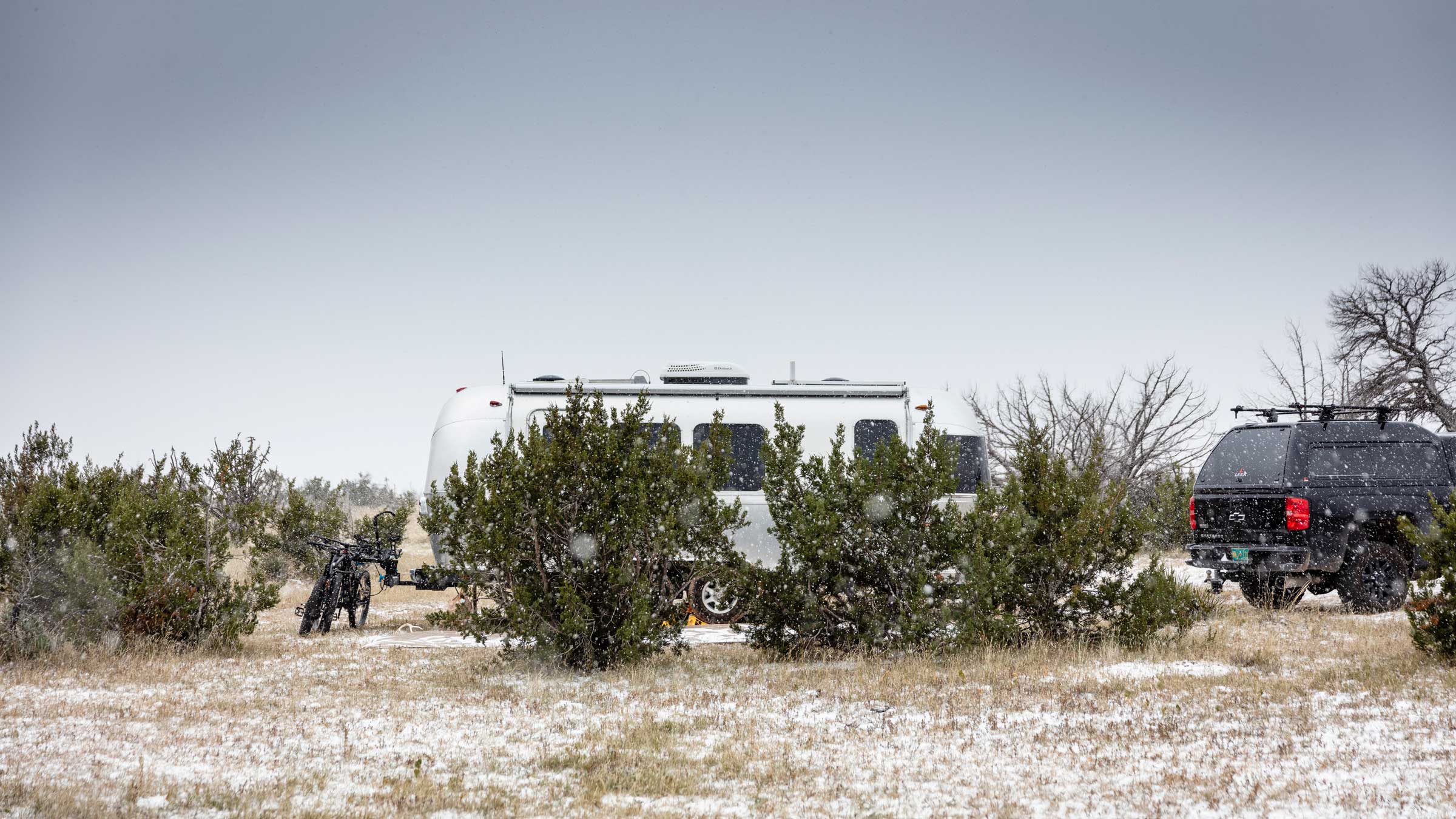 Last week, while boondocking near Carlsbad, New Mexico we experienced the most frigid conditions our trailer has ever weathered. Here are some of our top takeaways.