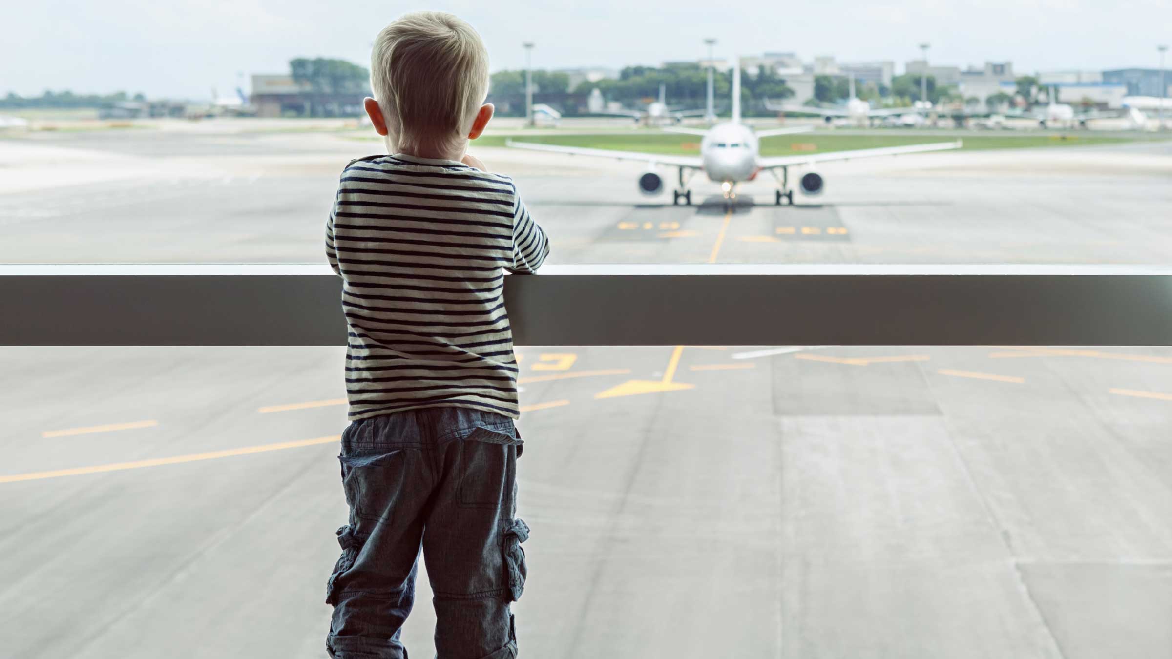 A happy kid means a good trip. Here are 10 tips to make that happen.