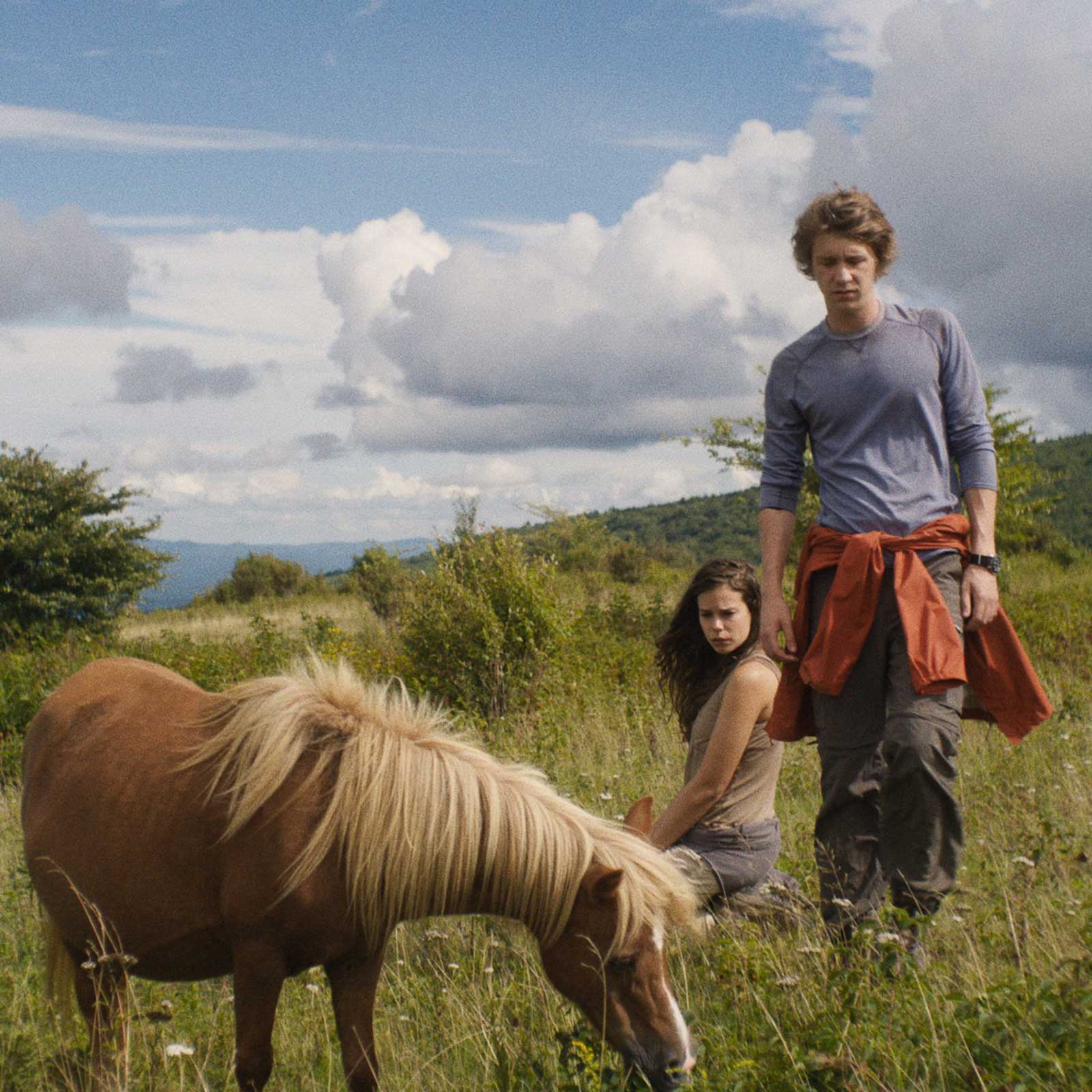 Laia Costa as Bluebird and Thomas Mann as Lake in 'Maine'.