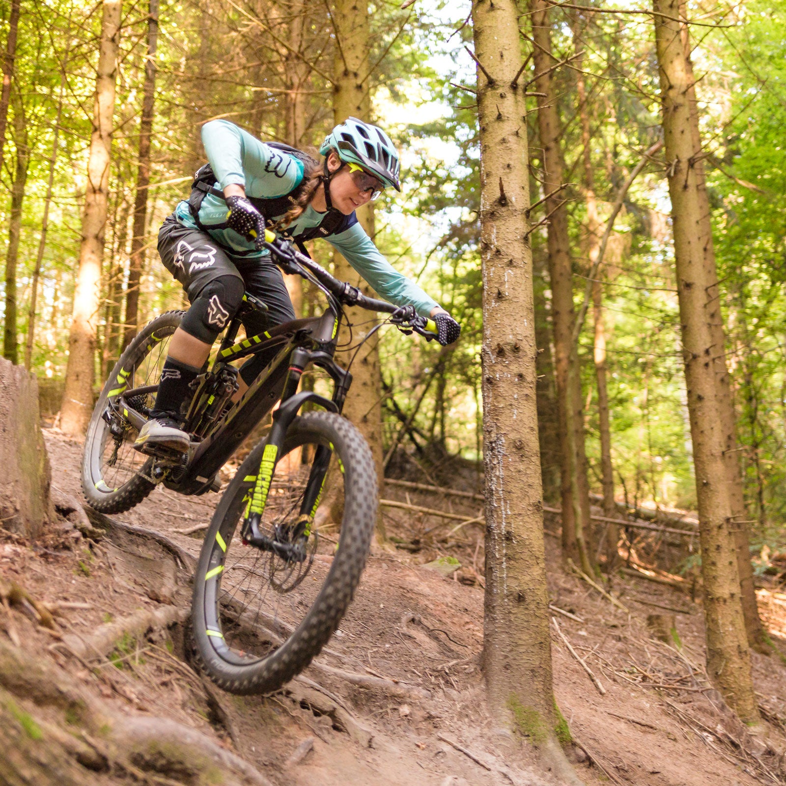 Minachting Net zo Onverschilligheid The Rise of the Electric Mountain Bike - Outside Online