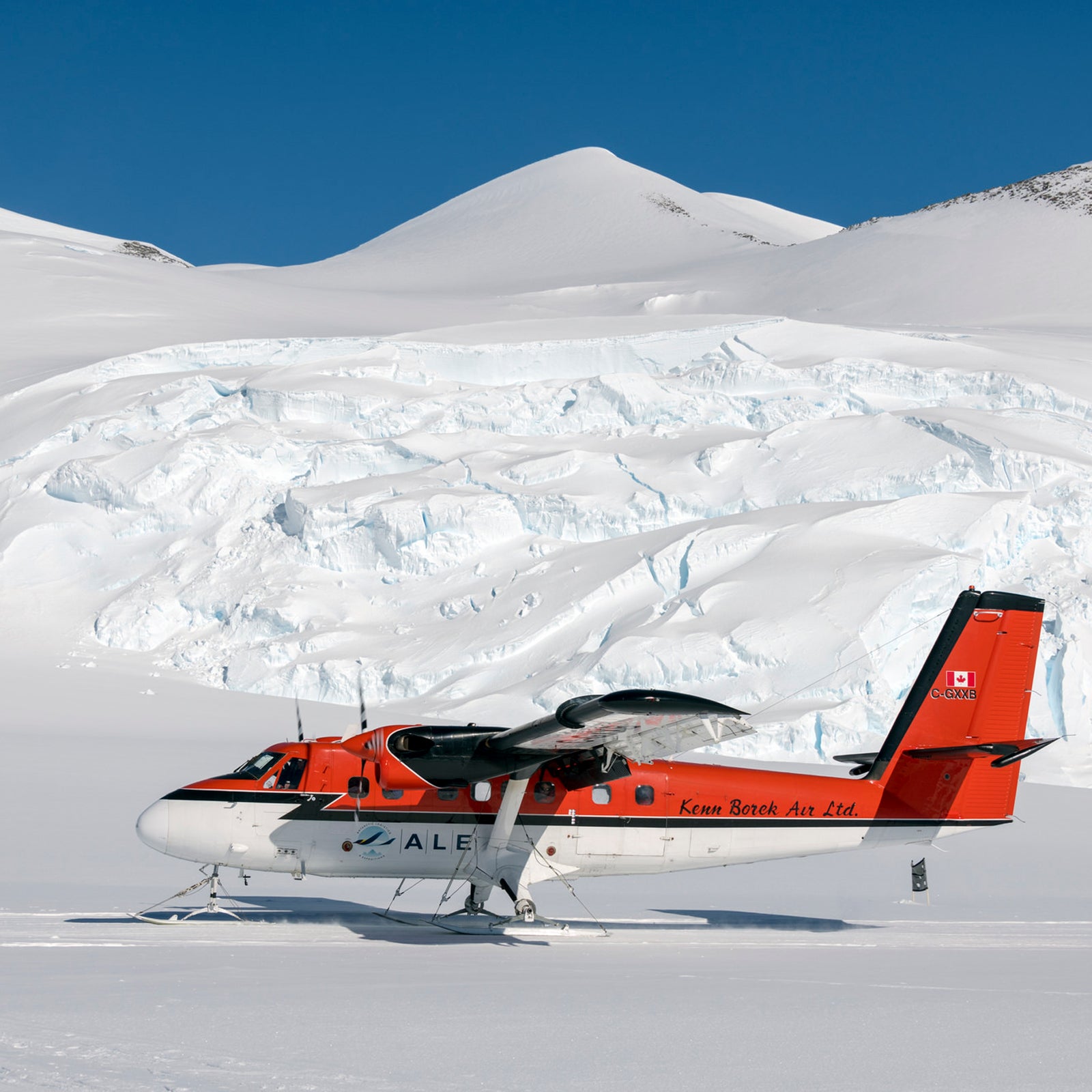 A Twin Otter at Mt. Vinson basecamp.