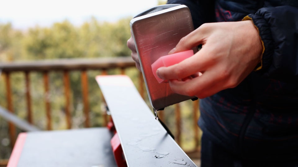 How to Wax Your Skis Guide to Alpine Ski Waxing Outside Online