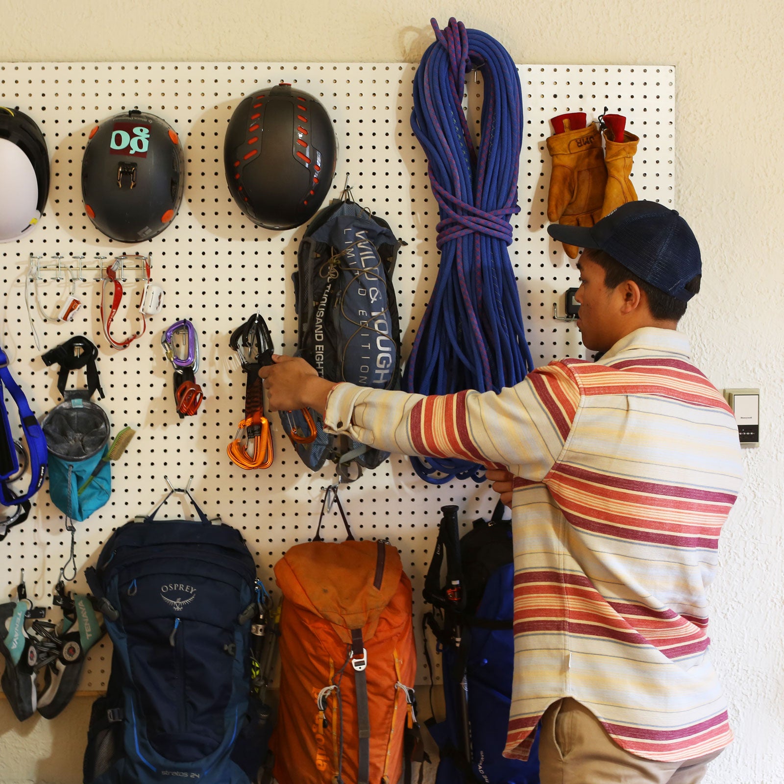 How to Organize Gear in a Small Space