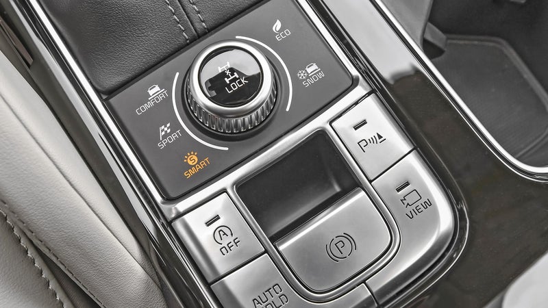 Your eyes are not deceiving you, that is an honest-to-god center differential lock button. That means that, despite the AWD badges, the Telluride actually give you full-time four-wheel drive. Push that Surround View button, and you get the best parking camera system I've ever used, which can also help you navigate tricky obstacles on dirt roads.