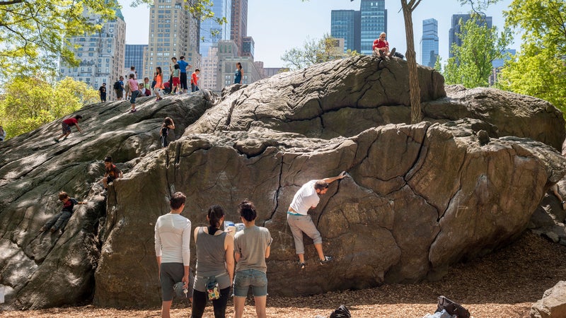 Bouldering at Rat Rock in Central Park