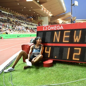 Sifan Hassan looks at her new world record time after her race on July 12, 2019.
