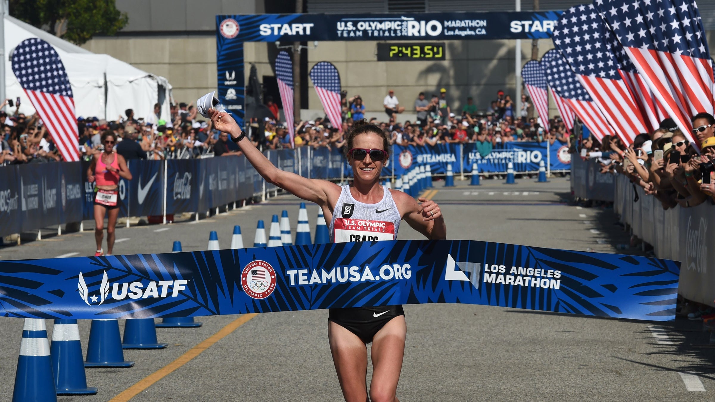 Amy Cragg wins the 2016 Olympic Marathon Trials.