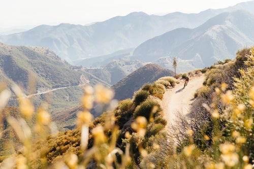 Cummins will be blissfully pedaling up a trail on one of those perfect southern California mornings when his chain starts skipping. He鈥檒l look down bemused, trying to diagnose the problem. That鈥檚 when he spots the whole rear triangle flopping around. 鈥淵ou never think to look at the frame,鈥 he says, when I meet him for a ride high in the San Gabriel mountains east of Los Angeles.